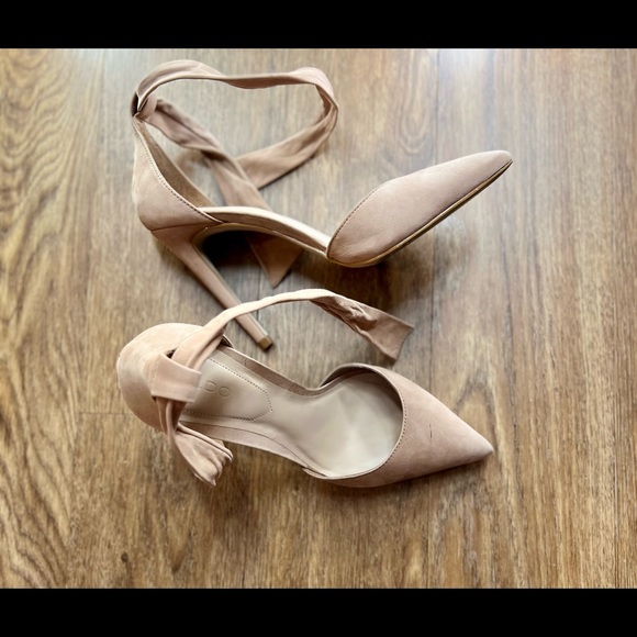 Heels - Picture 4 of 7